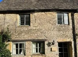 Cosy Cotswold Cottage