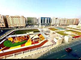 Splendid Room - Ladies only - Near Zahia- Near SHJ Airport, Hotel in Ḩiz̧āyib az Zānah