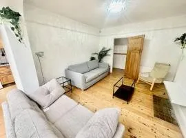 4 Bed house in Daneby Road,SE6