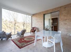 Depandance holiday Villa, garden and privat pargking, vacation home in Perugia