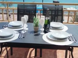 Luxury beachfront, free private parking