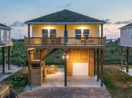 NEW! Beautiful Beach House - Lots of Privacy!