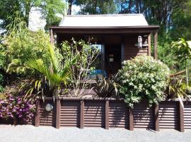 The Bali Room, hotel poblíž významného místa Driving Creek Railway and Potteries, Coromandel Town