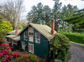 Ard Choille Cottages, cheap hotel in Mount Macedon