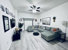 Cozy 3 bedroom Condo near Disney World!, khách sạn ở Kissimmee