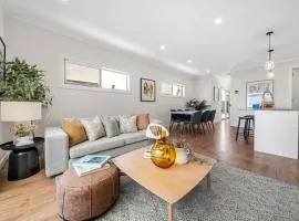 Urban Luxe - A Contemporary City-Edge Haven