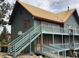 Karoonda Lodge, cabin in Jindabyne