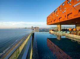 The Code Hotel & Spa Da Nang - Complimentary Daily Afternoon Tea in Sky Bar, хотел в Дананг
