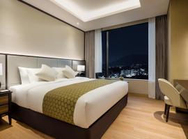 Grand Mercure Ambassador Hotel and Residences Seoul Yongsan, hotel cerca de The War Memorial of Korea, Seúl