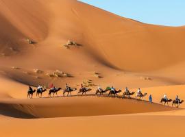 Luxury trek desert camp, hotel in Merzouga