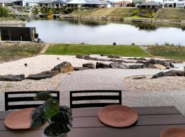 RIVER VIEWS: Hindmarsh Island, Coorong Quays Hindmarsh Island yakınında bir otel