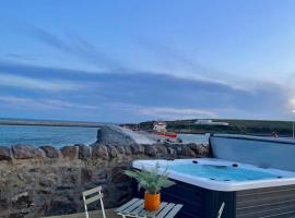 Lighthouse Cottage With Hottub, hotell sihtkohas Aberdeen