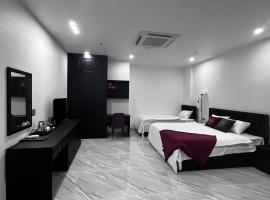GOLDEN JOY HOTEL & APARTMENT, hotel v destinácii Hai Phong v blízkosti letiska Cat Bi International Airport - HPH