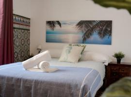 Lion Hostel By Rebels kiteschool, hotell i Tarifa