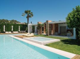 Villa Sophie - Luxury Style & Sunset View, hotel i Sant Josep de sa Talaia