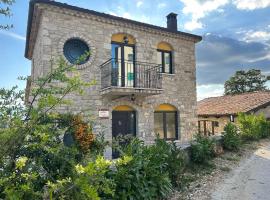 Dimora Rurale Valerio: Cercemaggiore'de bir otoparklı otel