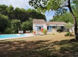 Holiday Home nature and swimming pool in Provence !