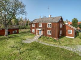 Holiday Home Karsbo gård - VML114 by Interhome, hotel en Norberg