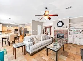 4BR, 2.5BA, sleep 11, close to highway and airport