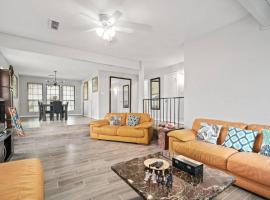 Newly remodeled 4 Bedroom 3 full bath, hotel in Denton