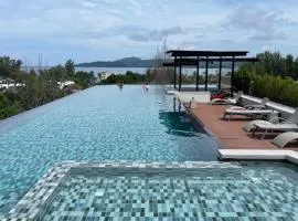 6th Avenue Surin Beach