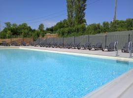 Holiday Home Le Domaine du Lambon-1 by Interhome, hotell i Prailles