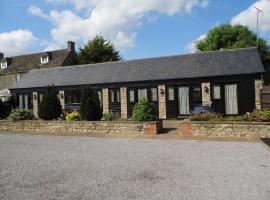 Granary Cottages, hotel with parking in Swindon