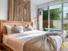 NHOA 101B Lux 1BR Condo Pool access in Aldea Zama