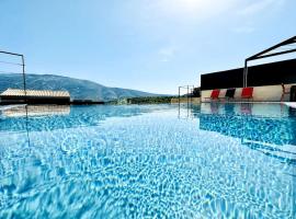 Villa Romy face au Ventoux Piscine et Spa, hotel en Mollans-sur-Ouvèze