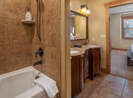 3 bedroom Condo 629 Valley Centre Drive Unit 3, hotel u gradu Drigs