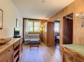 Appartement lumineux 6 pers, 2 chambres, à 50m des pistes, animaux admis - FR-1-416-113, hotel i La Toussuire