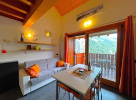 Affittimoderni San Simone - Appartamento Sci Sole, hotel in Valleve