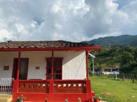 Habitación Caoba, hotel en Girardota