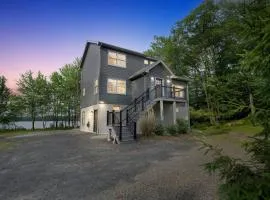 Lakefront Family Home With Private Fishing Dock and Kayaks In Big Bass Lake