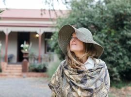 Summerlands - Country Luxe, hotel in Alexandra