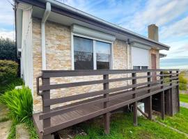 Morwell Pet friendly 3BR Retreat Free Parking Netflix, hotel v destinaci Morwell