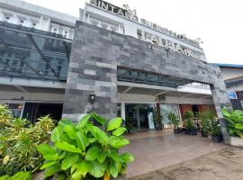 Ladja Hotel Sintang, place to stay in Sintang