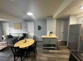 Freshly Renovated 2 bedroom unit, apartamento en Cornwall