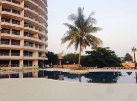 Royal appartment w swimmingpool, ξενοδοχείο σε Ban Chamrung