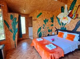 Shapingo Wasi Eco Lodge, luxury tent in Moyobamba