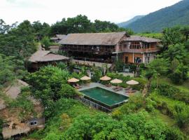 Inh La Home Pu Luong, hotel con piscina en Pu Luong