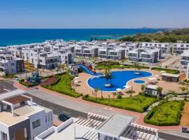 Luxury Four Seasons Life Sea Front Apartment 6-C