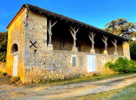 Gîtes Charme et Cosy avec piscine - Le Clos Boissière, családi szálloda Valence-sur-Baïse városában