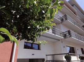 RESIDENCE VITTORIA, hotel v destinaci Acri