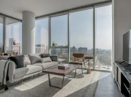 South Loop 2br w jacuzzi rooftop nr colleges CHI-992