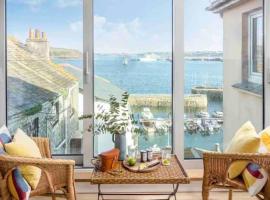 Harbour Strand, self catering accommodation in Falmouth