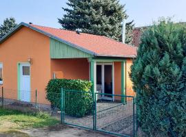 kleines Ferienhaus am Feldrand, hotel in Malchow