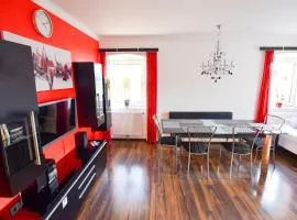 schöne, vollausgestattete 120m2 Wohnung mit drei Zimmern am Land