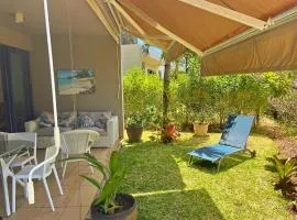 Azuri Beachside Apartment with Private Garden