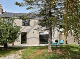 LocaLise - M3C - Maison entièrement rénovée en duplex avec jardin - Tout à pied, plage, port, centre, commerces - Wifi inclus - Draps inclus - Animaux bienvenus